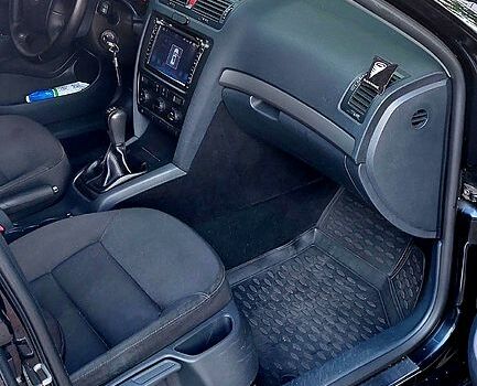 Шкода Октавія, об'ємом двигуна 2 л та пробігом 189 тис. км за 7200 $, фото 4 на Automoto.ua