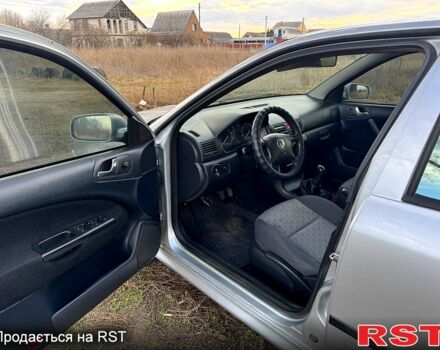 Шкода Октавия, объемом двигателя 16 л и пробегом 397 тыс. км за 3750 $, фото 8 на Automoto.ua