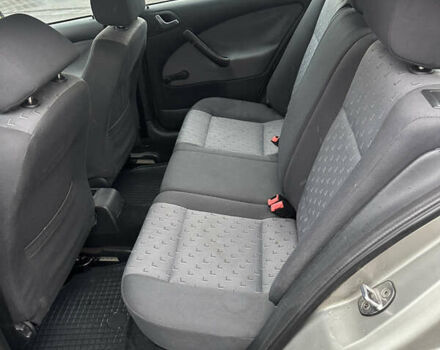 Шкода Октавія 2007 у Луцьку на Automoto.ua Шкода Октавія, об'ємом двигуна 1.6 л та пробігом 231 тис. км за 4999 $, фото 16 на Automoto.ua