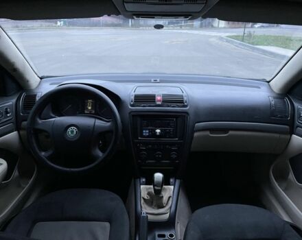 Шкода Октавия, объемом двигателя 2 л и пробегом 280 тыс. км за 2000 $, фото 4 на Automoto.ua