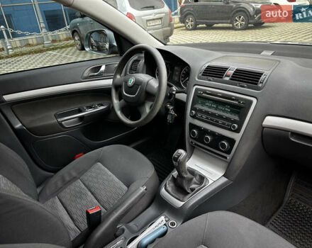 Шкода Октавия, объемом двигателя 1.6 л и пробегом 112 тыс. км за 8700 $, фото 7 на Automoto.ua
