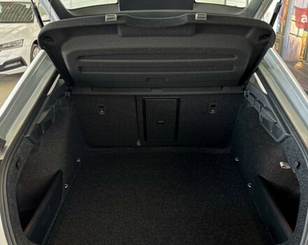 купить новое авто Шкода Октавия 2024 года от официального дилера Моторкрафт Шкода фото