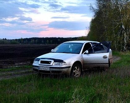 Шкода Октавія, об'ємом двигуна 2 л та пробігом 292 тис. км за 3800 $, фото 1 на Automoto.ua