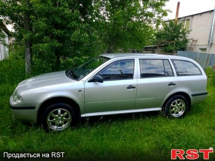 Шкода Октавія 2003 у Житомирі на Automoto.ua Шкода Октавія, об'ємом двигуна 1.6 л та пробігом 194 тис. км за 3800 $, фото 1 на Automoto.ua