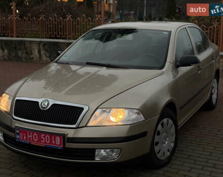 Шкода Октавия, объемом двигателя 1.6 л и пробегом 200 тыс. км за 5499 $, фото 1 на Automoto.ua