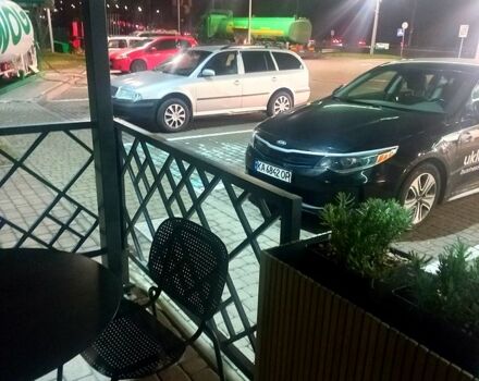 Шкода Октавия, объемом двигателя 1.6 л и пробегом 240 тыс. км за 3700 $, фото 1 на Automoto.ua