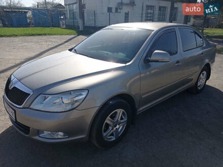 Шкода Октавия 2010 в Старой Синяве на Automoto.ua Шкода Октавия, объемом двигателя 1.6 л и пробегом 160 тыс. км за 8250 $, фото 1 на Automoto.ua