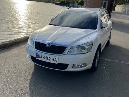 Шкода Октавия 2010 в Кропивницком (Кировограде) на Automoto.ua Шкода Октавия, объемом двигателя 2 л и пробегом 198 тыс. км за 8400 $, фото 1 на Automoto.ua