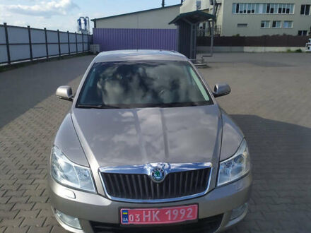 Шкода Октавия 2011 в Луцке на Automoto.ua Шкода Октавия, объемом двигателя 1.2 л и пробегом 266 тыс. км за 7200 $, фото 1 на Automoto.ua