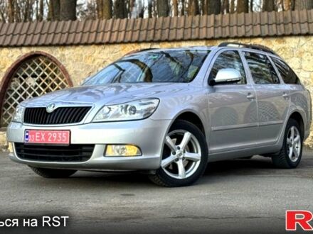 Шкода Октавія 2013 у Рівному на Automoto.ua Шкода Октавія, об'ємом двигуна 20 л та пробігом 255 тис. км за 10899 $, фото 1 на Automoto.ua