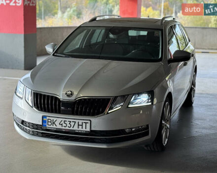 Шкода Октавия, объемом двигателя 1.6 л и пробегом 235 тыс. км за 15000 $, фото 1 на Automoto.ua