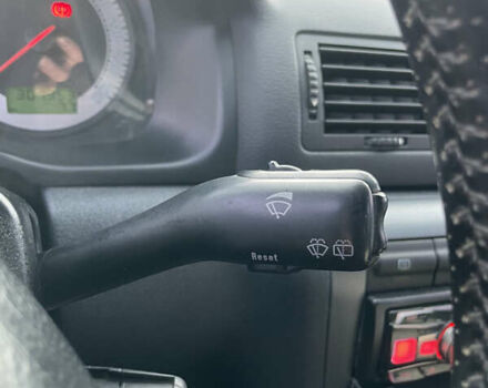 Желтый Шкода Октавия, объемом двигателя 1.78 л и пробегом 308 тыс. км за 4200 $, фото 5 на Automoto.ua