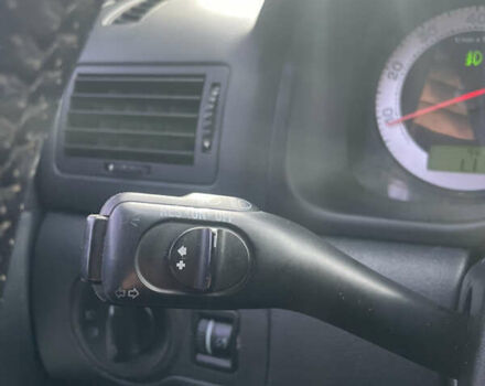 Желтый Шкода Октавия, объемом двигателя 1.78 л и пробегом 308 тыс. км за 4200 $, фото 6 на Automoto.ua