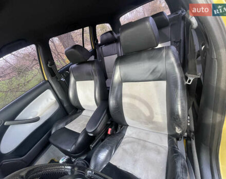 Желтый Шкода Октавия, объемом двигателя 1.78 л и пробегом 308 тыс. км за 4200 $, фото 11 на Automoto.ua