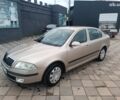 Желтый Шкода Октавия, объемом двигателя 1.6 л и пробегом 159 тыс. км за 5300 $, фото 1 на Automoto.ua