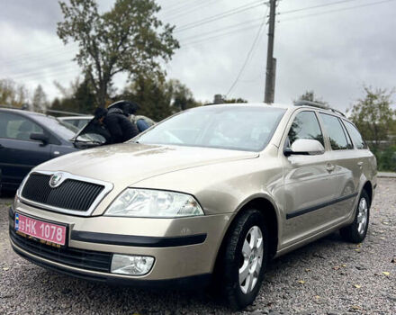 Жовтий Шкода Октавія, об'ємом двигуна 1.6 л та пробігом 213 тис. км за 6450 $, фото 1 на Automoto.ua