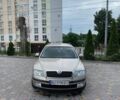 Желтый Шкода Октавия, объемом двигателя 1.6 л и пробегом 190 тыс. км за 6400 $, фото 1 на Automoto.ua