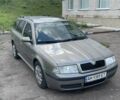 Желтый Шкода Октавия, объемом двигателя 1.6 л и пробегом 247 тыс. км за 5300 $, фото 1 на Automoto.ua