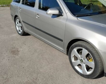 Жовтий Шкода Октавія, об'ємом двигуна 1.6 л та пробігом 230 тис. км за 5800 $, фото 4 на Automoto.ua