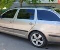 Желтый Шкода Октавия, объемом двигателя 1.6 л и пробегом 236 тыс. км за 5950 $, фото 1 на Automoto.ua