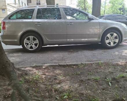 Жовтий Шкода Октавія, об'ємом двигуна 1.6 л та пробігом 235 тис. км за 8500 $, фото 5 на Automoto.ua
