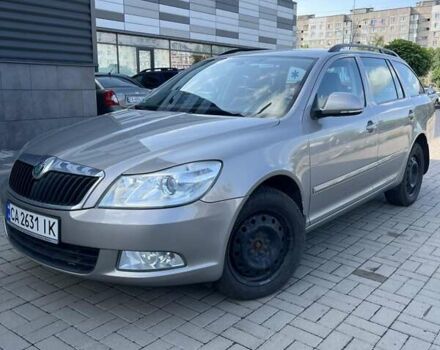Желтый Шкода Октавия, объемом двигателя 1.6 л и пробегом 260 тыс. км за 9500 $, фото 2 на Automoto.ua