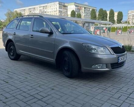 Желтый Шкода Октавия, объемом двигателя 1.6 л и пробегом 260 тыс. км за 9500 $, фото 15 на Automoto.ua