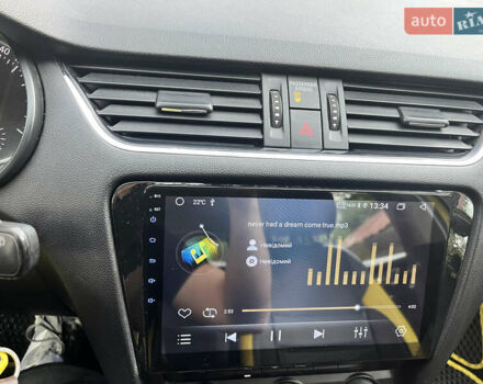 Желтый Шкода Октавия, объемом двигателя 1.6 л и пробегом 254 тыс. км за 8500 $, фото 19 на Automoto.ua