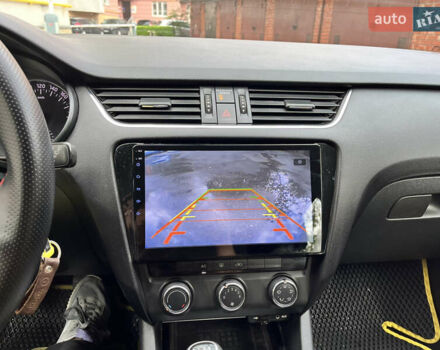 Желтый Шкода Октавия, объемом двигателя 1.6 л и пробегом 254 тыс. км за 8500 $, фото 1 на Automoto.ua