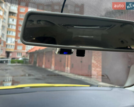 Желтый Шкода Октавия, объемом двигателя 1.6 л и пробегом 254 тыс. км за 8500 $, фото 18 на Automoto.ua