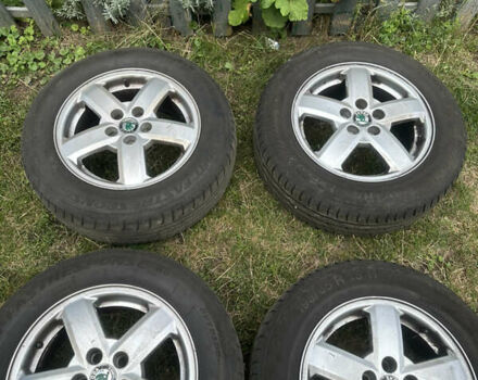 Желтый Шкода Октавия, объемом двигателя 1.98 л и пробегом 220 тыс. км за 4999 $, фото 6 на Automoto.ua