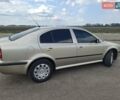 Желтый Шкода Октавия, объемом двигателя 1.6 л и пробегом 215 тыс. км за 4300 $, фото 10 на Automoto.ua