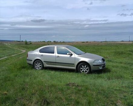 Желтый Шкода Октавия, объемом двигателя 1.6 л и пробегом 188 тыс. км за 4700 $, фото 3 на Automoto.ua