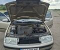 Желтый Шкода Октавия, объемом двигателя 1.6 л и пробегом 215 тыс. км за 4300 $, фото 6 на Automoto.ua