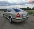 Желтый Шкода Октавия, объемом двигателя 1.6 л и пробегом 215 тыс. км за 4300 $, фото 2 на Automoto.ua