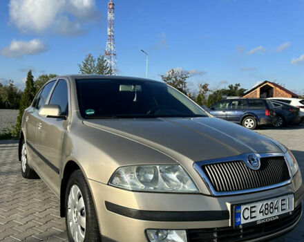 Желтый Шкода Октавия, объемом двигателя 1.6 л и пробегом 205 тыс. км за 6200 $, фото 6 на Automoto.ua