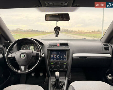 Желтый Шкода Октавия, объемом двигателя 1.97 л и пробегом 331 тыс. км за 6000 $, фото 11 на Automoto.ua