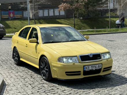 Шкода Октавия 2004 в Днепре (Днепропетровске) на Automoto.ua Желтый Шкода Октавия, объемом двигателя 1.78 л и пробегом 296 тыс. км за 8600 $, фото 1 на Automoto.ua