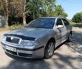 Сірий Шкода Октавія, об'ємом двигуна 2 л та пробігом 325 тис. км за 4645 $, фото 1 на Automoto.ua