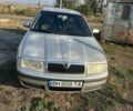 Сірий Шкода Октавія, об'ємом двигуна 2 л та пробігом 350 тис. км за 3009 $, фото 1 на Automoto.ua