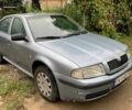 Сірий Шкода Октавія, об'ємом двигуна 1 л та пробігом 300 тис. км за 1496 $, фото 1 на Automoto.ua
