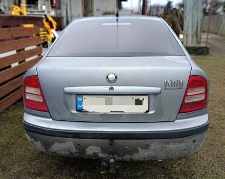 Сірий Шкода Октавія, об'ємом двигуна 1.6 л та пробігом 200 тис. км за 1800 $, фото 1 на Automoto.ua