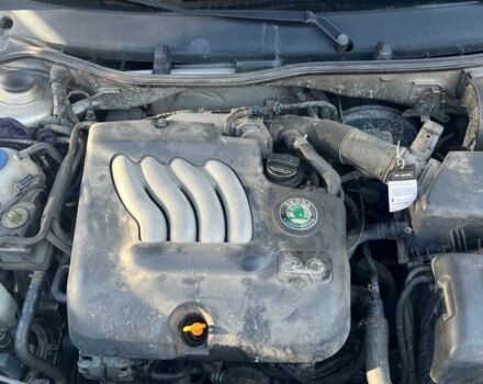 Сірий Шкода Октавія, об'ємом двигуна 2 л та пробігом 250 тис. км за 1000 $, фото 1 на Automoto.ua