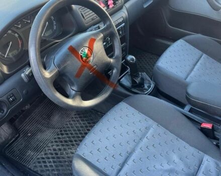 Сірий Шкода Октавія, об'ємом двигуна 2 л та пробігом 250 тис. км за 1000 $, фото 2 на Automoto.ua