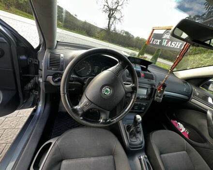 Серый Шкода Октавия, объемом двигателя 2 л и пробегом 350 тыс. км за 6000 $, фото 4 на Automoto.ua