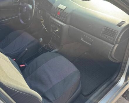 Серый Шкода Октавия, объемом двигателя 1.6 л и пробегом 290 тыс. км за 3900 $, фото 3 на Automoto.ua