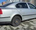 Серый Шкода Октавия, объемом двигателя 1.6 л и пробегом 300 тыс. км за 4700 $, фото 3 на Automoto.ua