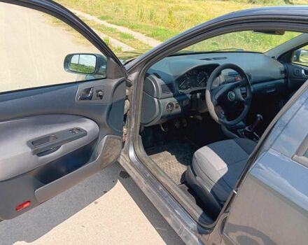 Серый Шкода Октавия, объемом двигателя 1.6 л и пробегом 221 тыс. км за 5901 $, фото 1 на Automoto.ua