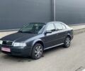 Серый Шкода Октавия, объемом двигателя 1.6 л и пробегом 200 тыс. км за 5700 $, фото 1 на Automoto.ua