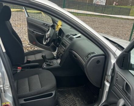 Серый Шкода Октавия, объемом двигателя 1.4 л и пробегом 221 тыс. км за 6950 $, фото 7 на Automoto.ua